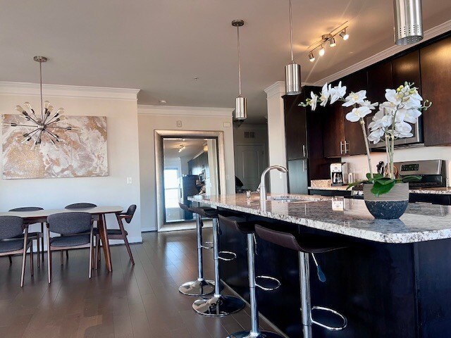 Large center island w/room for stools - 13722 Neil Armstrong Ave