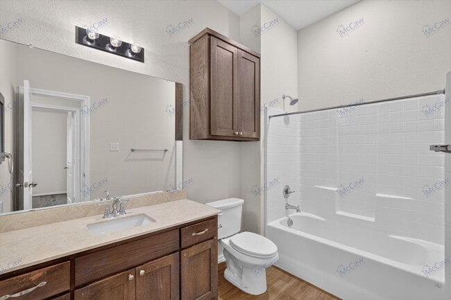 Building Photo - 324 Greenhaven Dr