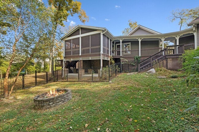 Building Photo - 301 Anchor Dr