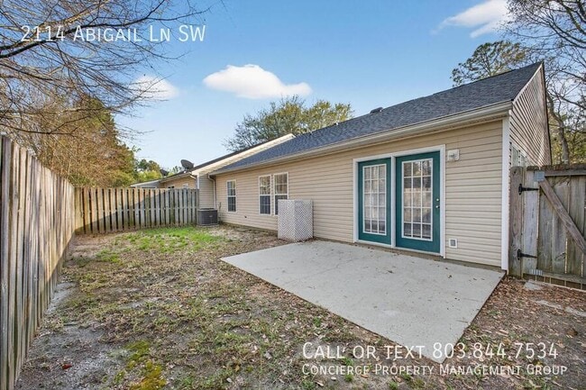 Building Photo - 2114 Abigail Ln SW