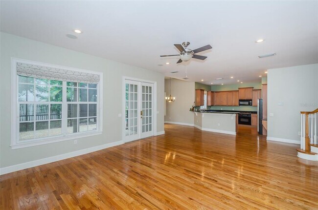 Building Photo - 3410 W Bay Villa Ave