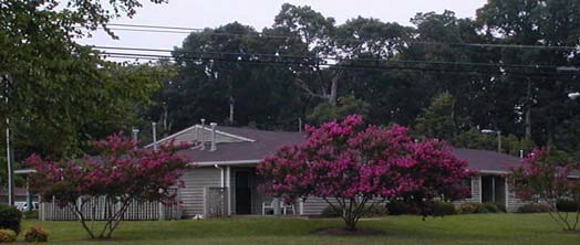 Primary Photo - Sharon Manor Apartments