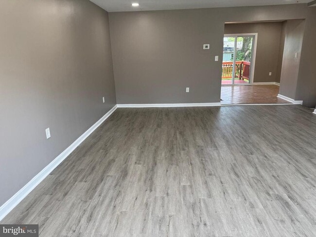 Building Photo - 8216 Dellwood Ct