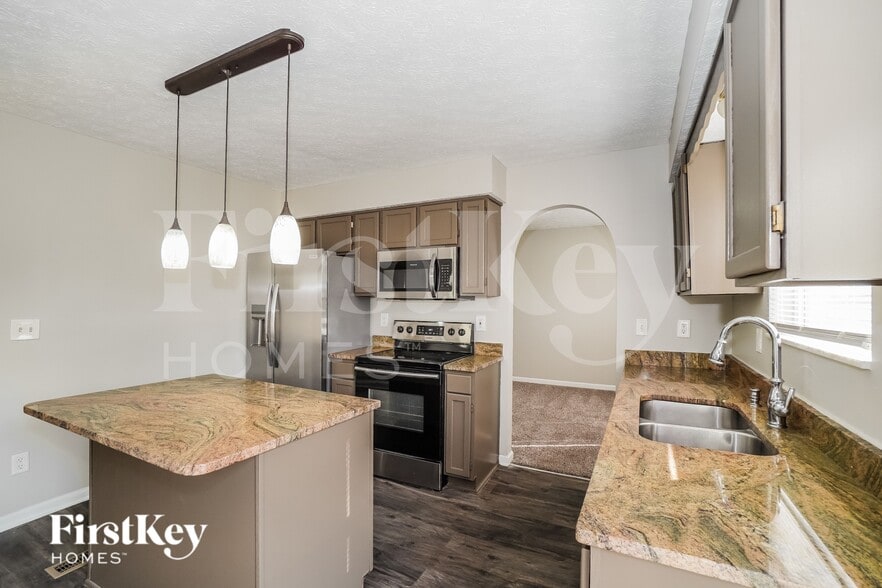 Building Photo - 391 Oak Village Dr