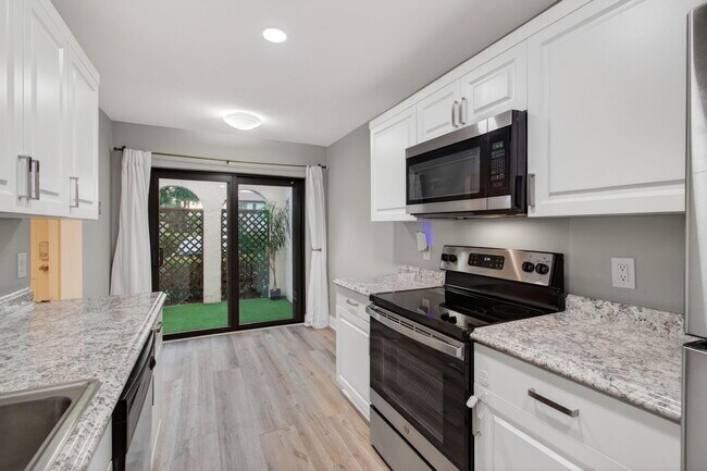 Building Photo - 21682 Cypress Rd