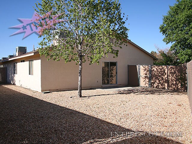 Building Photo - 0739