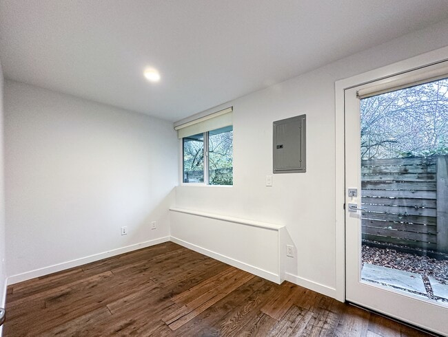 Building Photo - 1767 16th Ave S