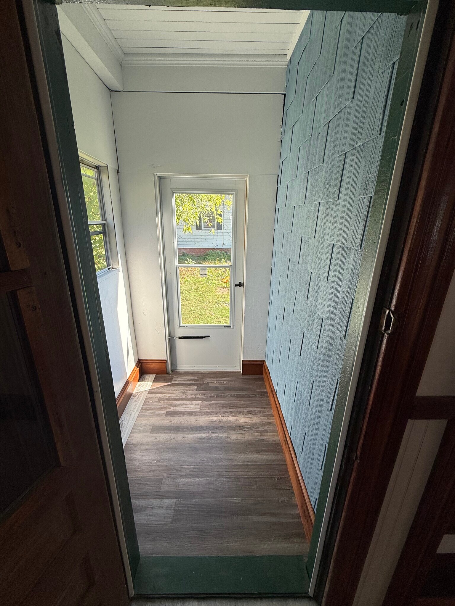 Building Photo - 280 3rd Ave