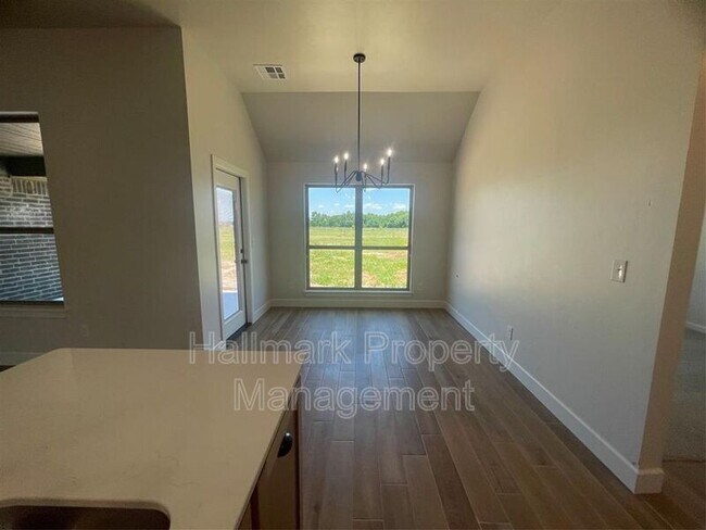Building Photo - 5012 Misty Wood Ln