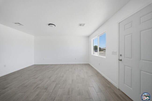 Building Photo - 1077 Wozencraft St