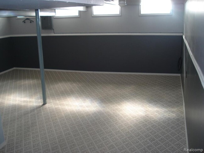 Building Photo - 8783 Lozen Dr