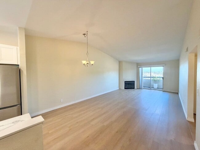 Primary Photo - Experience the Best of University and Norm...