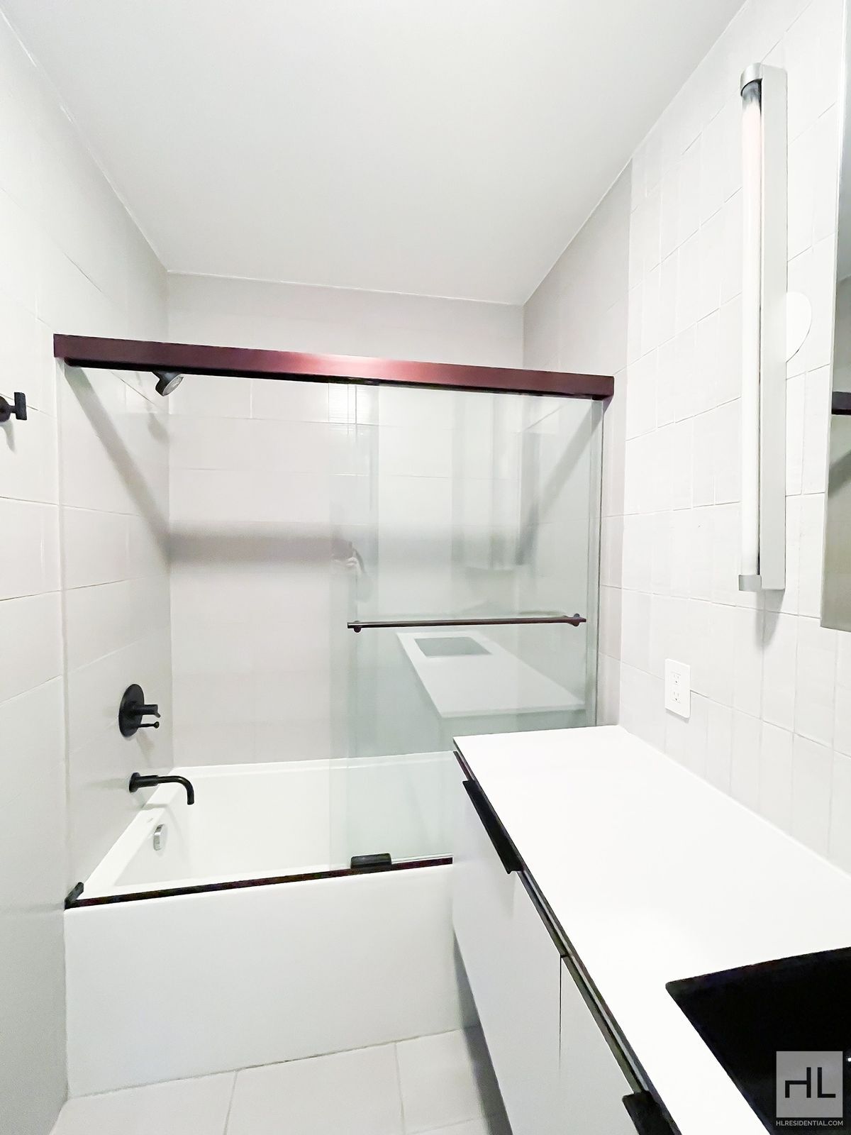 Building Photo - Carroll Gardens 2-Bed 1-Bath