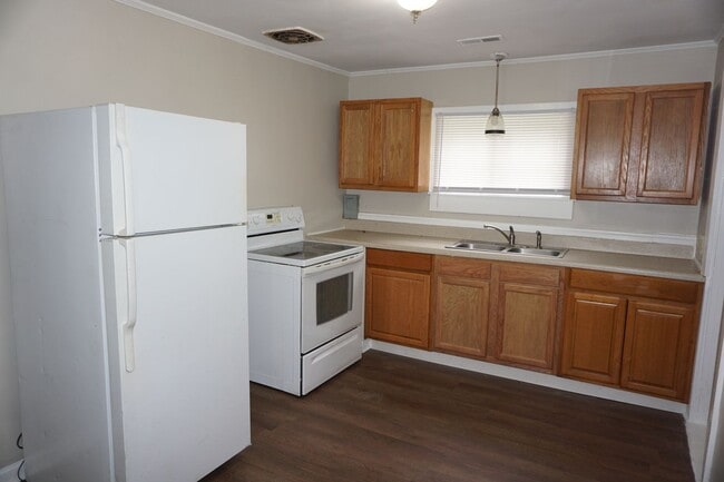 Building Photo - 1119 H St