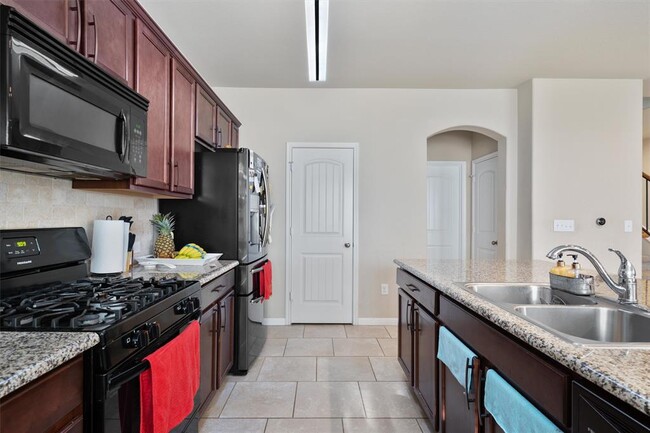 Building Photo - 417 Epiphany Ln