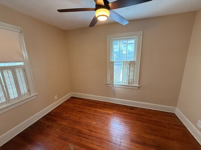 Building Photo - 3 Bedroom 2 1/2 Bathroom with one car detached garage