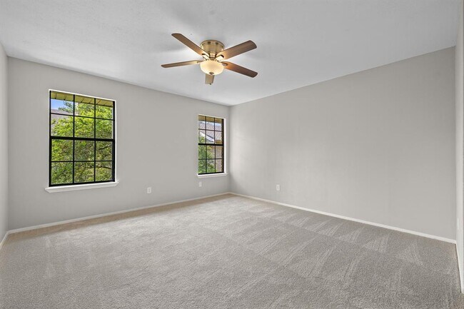 Building Photo - 8400 Jamestown Dr