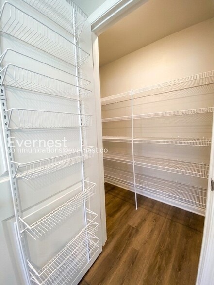 Building Photo - 21 Valiant Ct