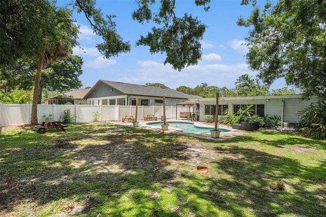 Building Photo - 4307 S Thatcher Ave