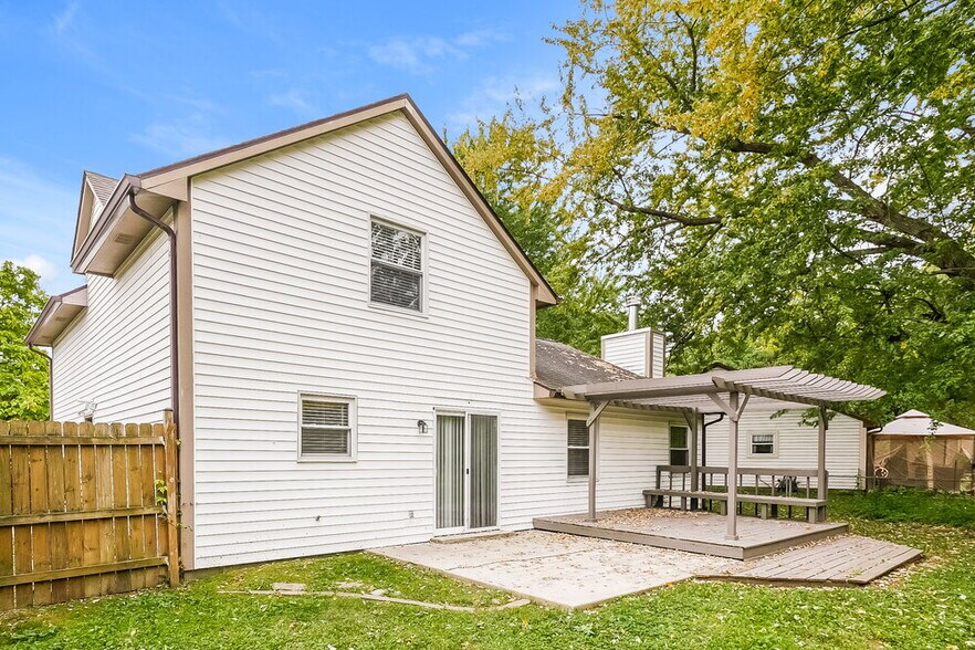 Building Photo - 7248 Eagle Bay N Dr