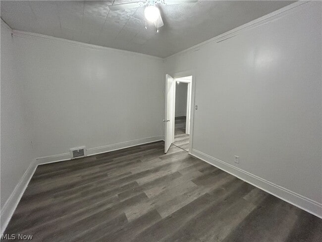 Building Photo - 2232 W 103rd St