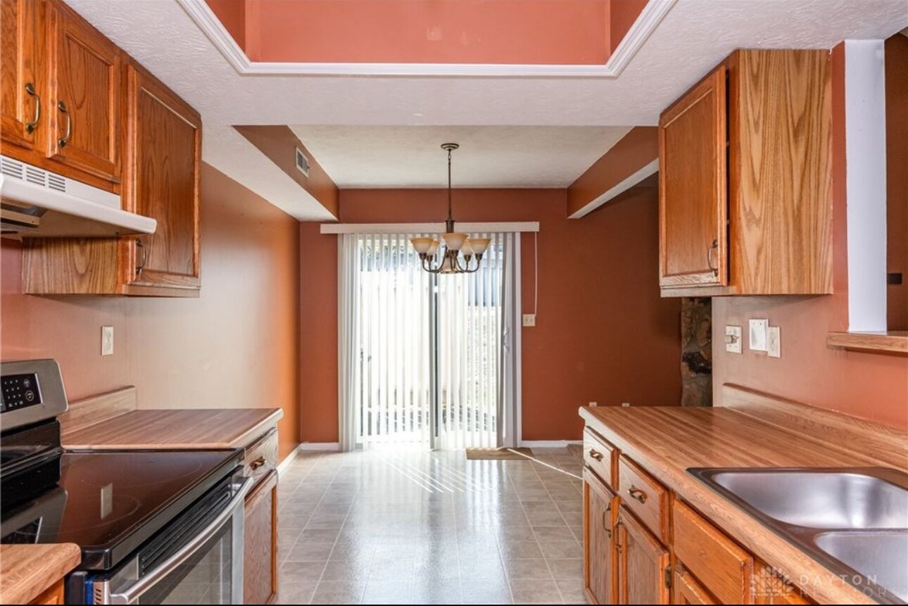 Building Photo - 2344 Fieldstone Cir