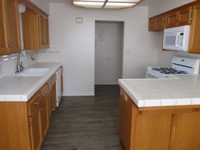 Building Photo - SW Visalia Home coming soon!!