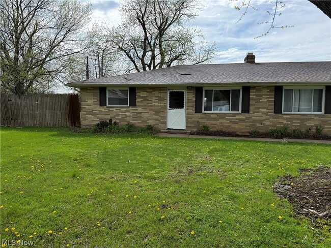 Building Photo - 12920 Fountain Ct