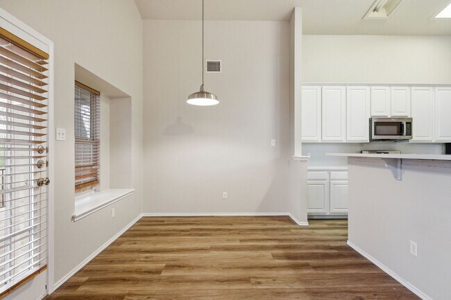 Building Photo - 16516 Fowler Mill Cove