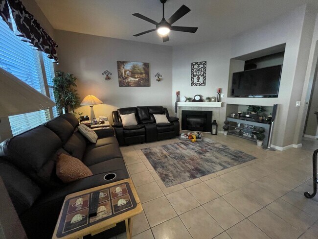 Building Photo - 92 Liberty Ln