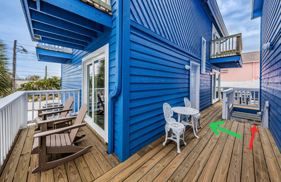 Balcony Lounge Access - 8432 W Gulf Blvd