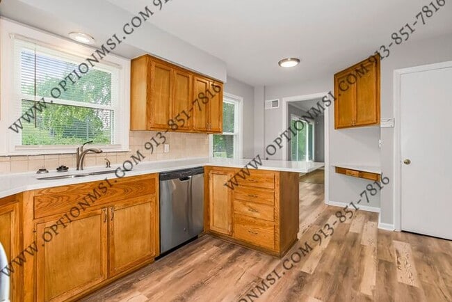 Building Photo - Incredible home in Romanelli Gardens!