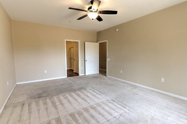 Building Photo - Rancho Sahuarita 5-Bed with 3.5 Baths 3187 Sq Ft