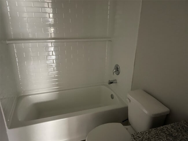 Building Photo - 827 Redinger Ridge Dr