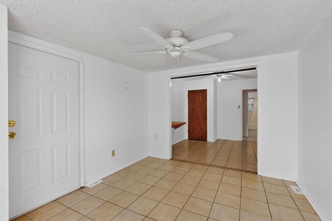 Building Photo - 5180 Fm 972