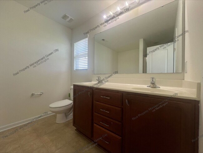 Building Photo - 14334 Lunenburg Ln