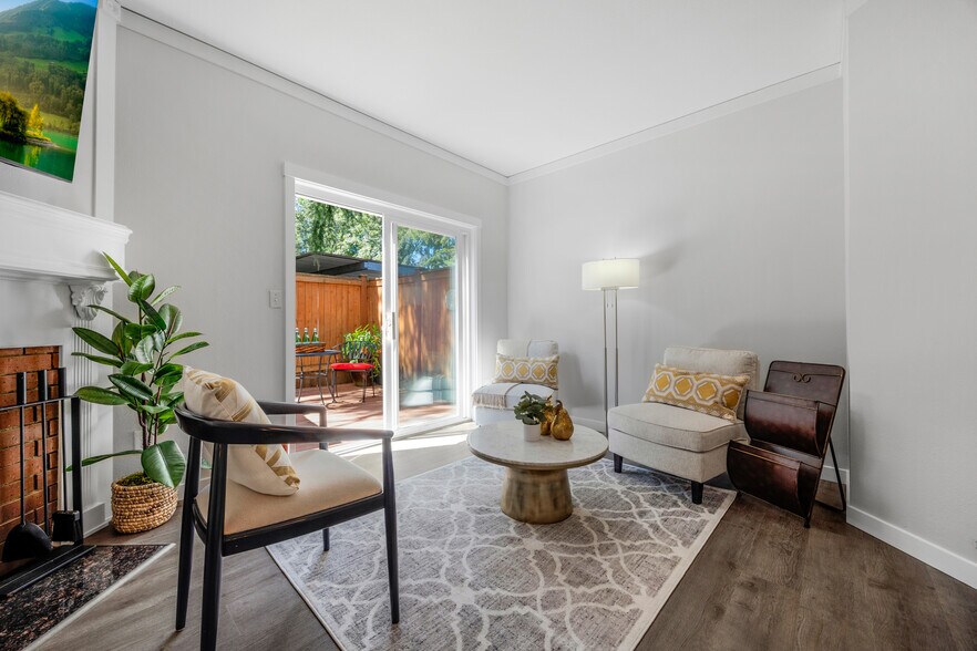 Building Photo - 105 146th Ave SE