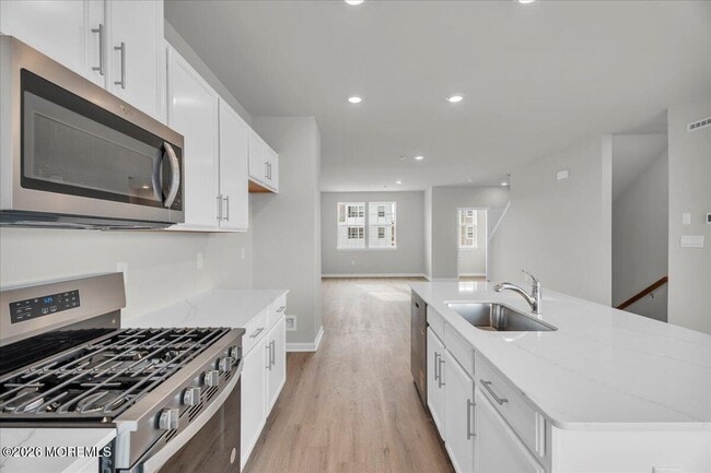 Building Photo - 216 Sandy Rdg Rd