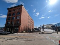 Building Photo - 609 Central St