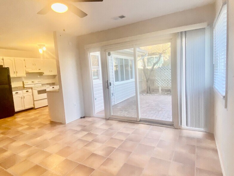 Building Photo - 120 S Fox Rd