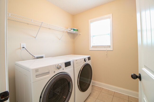 Building Photo - 1398 Bruceton Dr