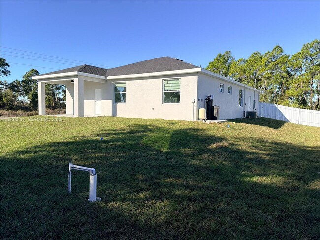 Building Photo - 1111 Gunby Ave S