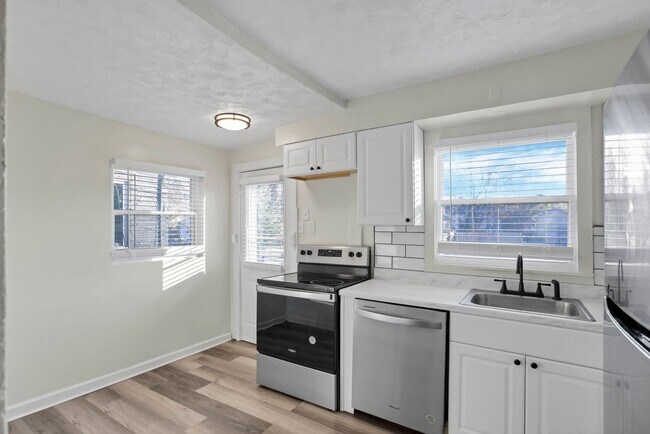 Building Photo - 1398-1400-1400 S Ohio Ave