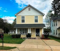 Building Photo - 444 Amir Cir