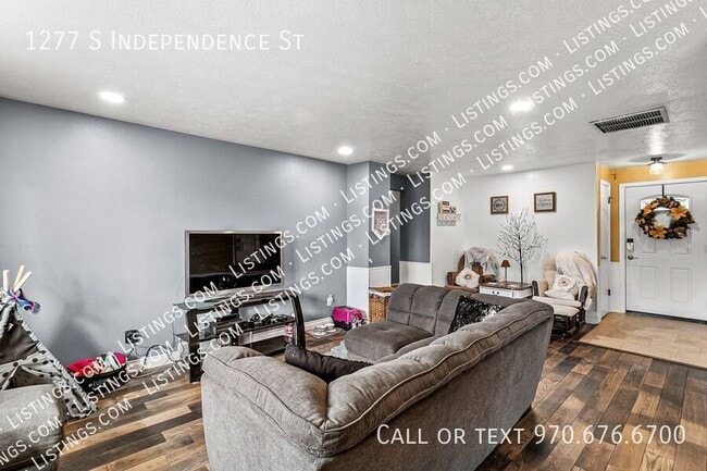 Building Photo - 1277 S Independence St