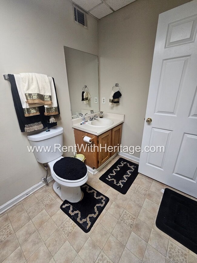 Building Photo - THIS HOME IS GORGEOUS!....ALL THE UPGRADES...