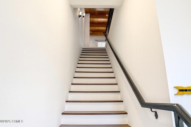 Building Photo - 23 Market