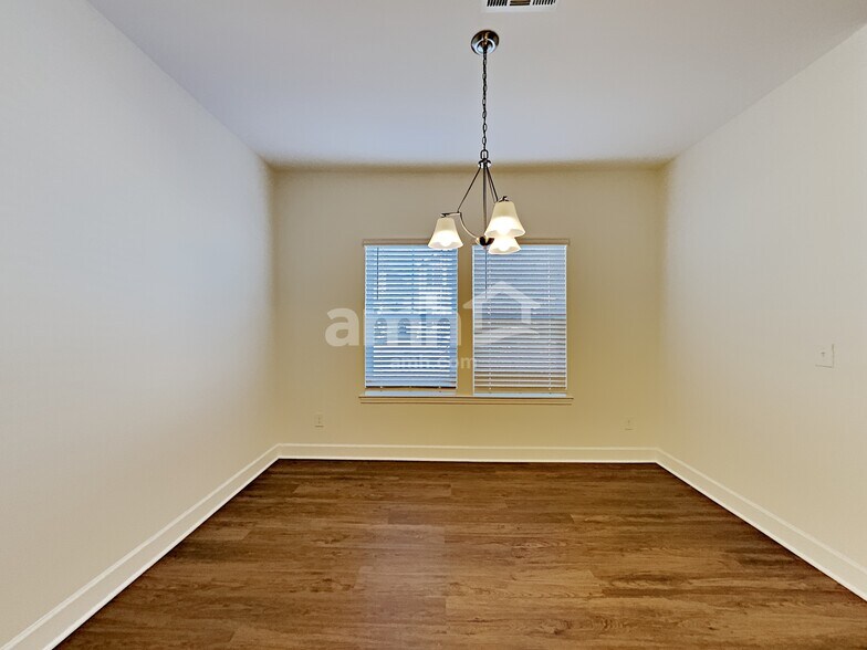 Building Photo - 4969 Chutney Dr