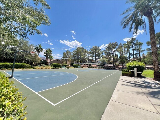 Building Photo - 258 Whitewater Village Ct