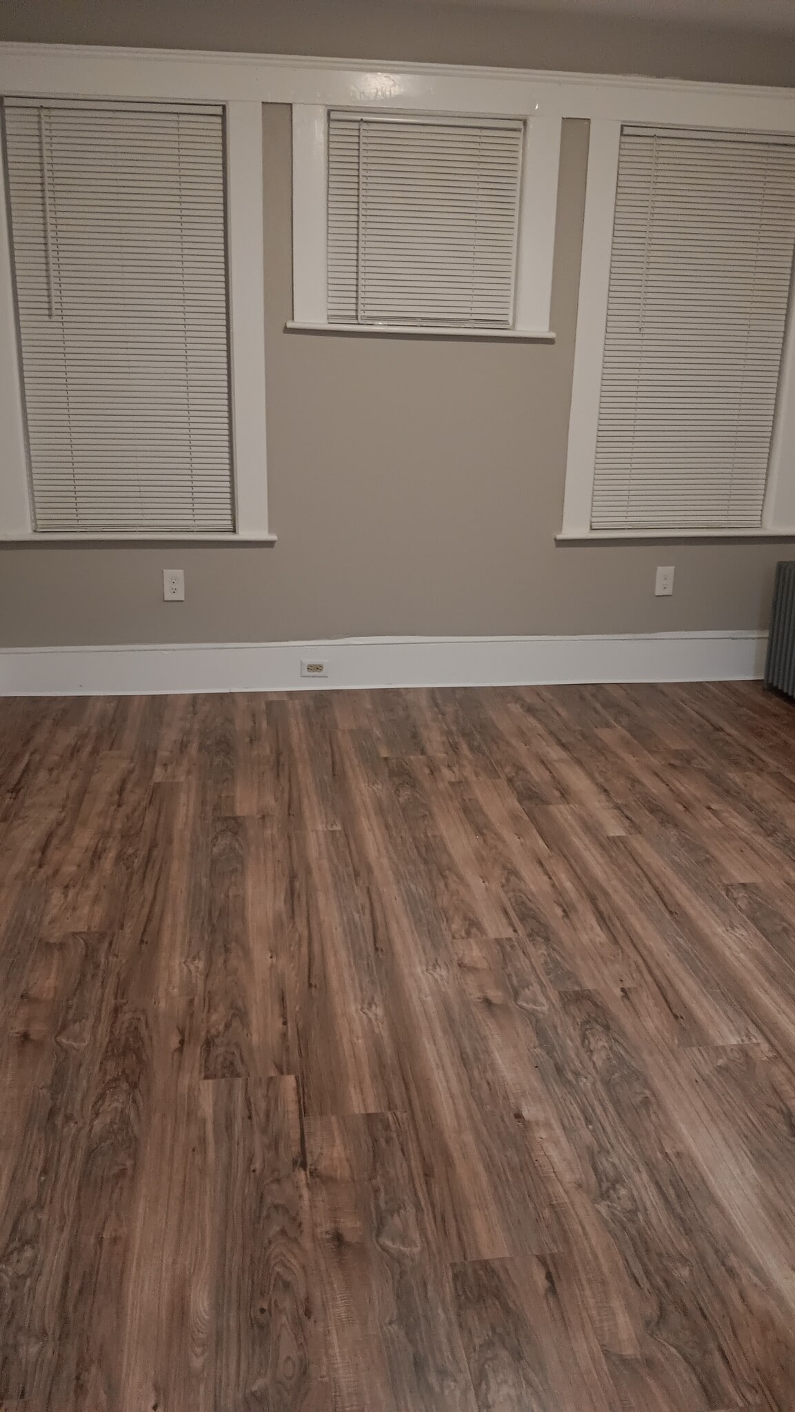 Building Photo - 633 Haverhill St